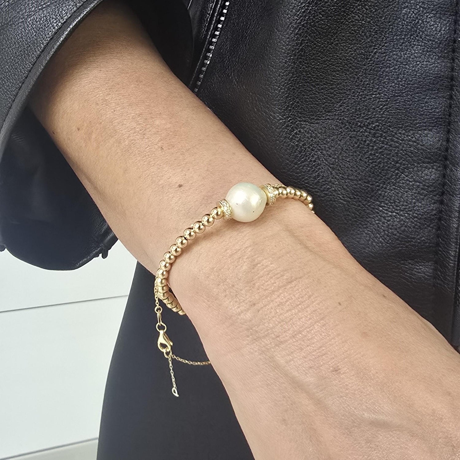 Pearl and Gold Filled Bracelet: Stretch Beaded Jewelry (Waterproof)